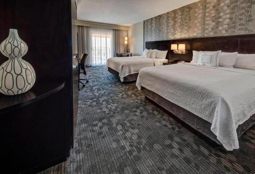 バルコニー付きスタンダードルーム, Courtyard By Marriott Midland