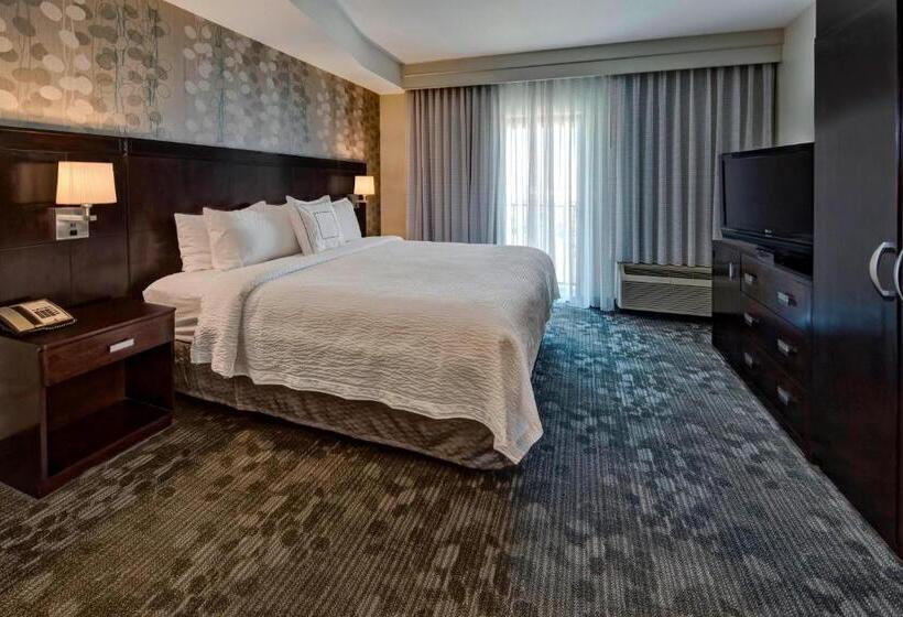 キングサイズベッドのスタンダードルーム, Courtyard By Marriott Midland
