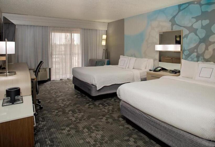 장애인을 위한 스탠다드 룸, Courtyard Richmond Chester