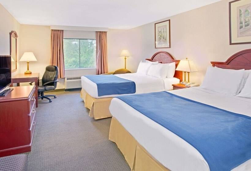 비즈니스룸, Days Inn & Suites By Wyndham Laurel Near Fort Meade