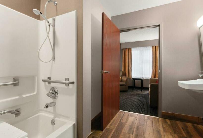 سوئیت برای معلولان, Hawthorn Suites By Wyndham Lancaster