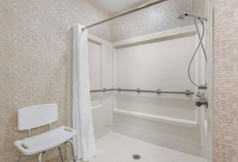 سوئیت برای معلولان, Hawthorn Suites By Wyndham Lancaster