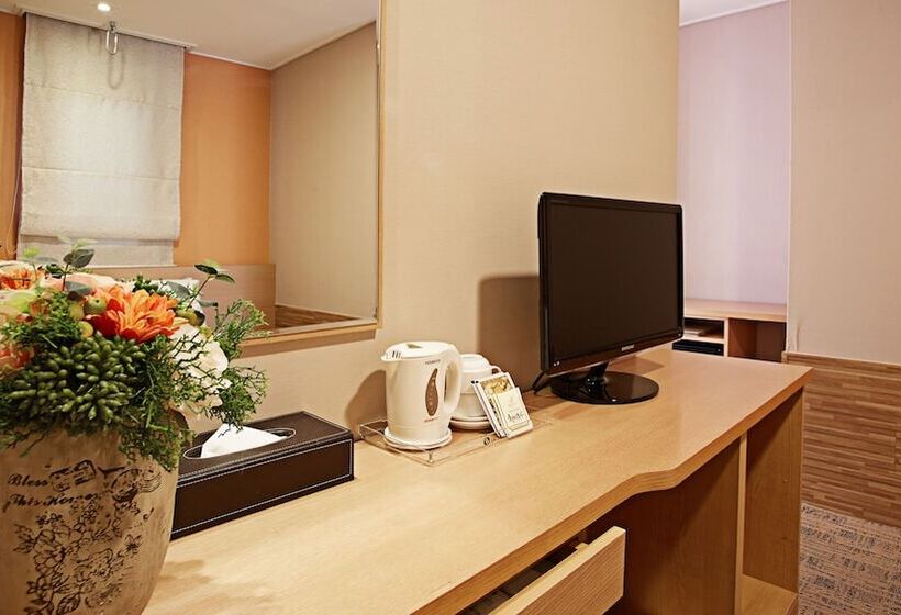 Номер Стандарт, Skypark Myeongdong 3