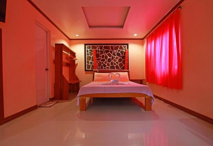 غرفة ديلوكس مزودة بشرفة, Nigi Nigi Too Beach Resort