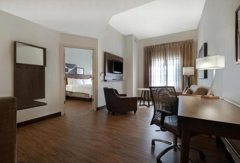 キングサイズベッドのスイートルーム, Staybridge Suites Tallahassee I 10 East, An Ihg