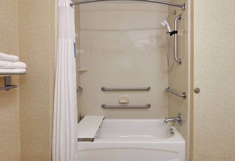 Номер Стандарт, Hampton Inn & Suites Southern Pines Pinehurst