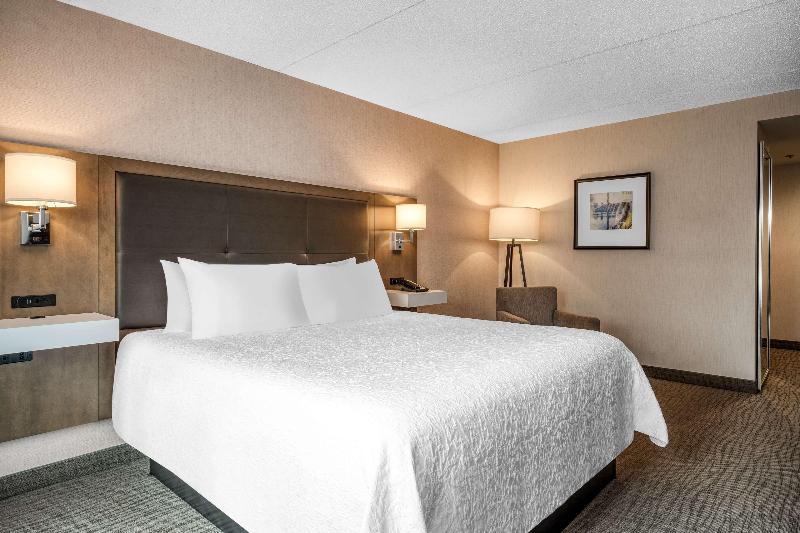 Люкс Кровать Кинг, Hampton Inn Raynhamtaunton