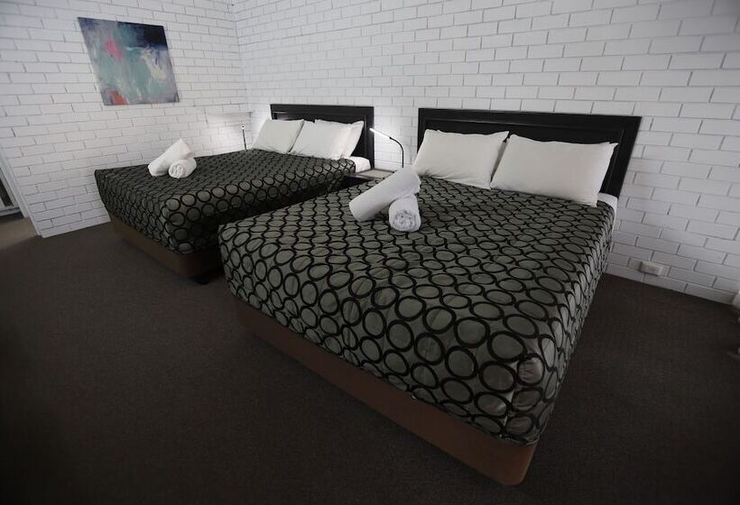 Номер Deluxe, The Town House Motor Inn