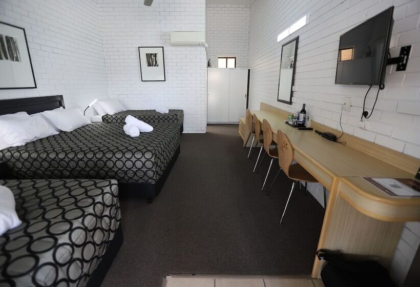 Номер Deluxe, The Town House Motor Inn