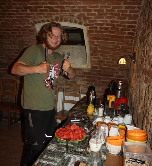 اتاق استاندارد, Retro Hostel