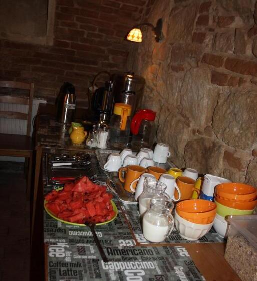 اتاق استاندارد, Retro Hostel