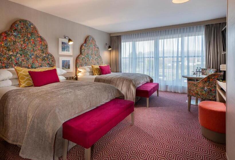 اتاق خانواده اجرایی, Four Seasons Hotel, Carlingford