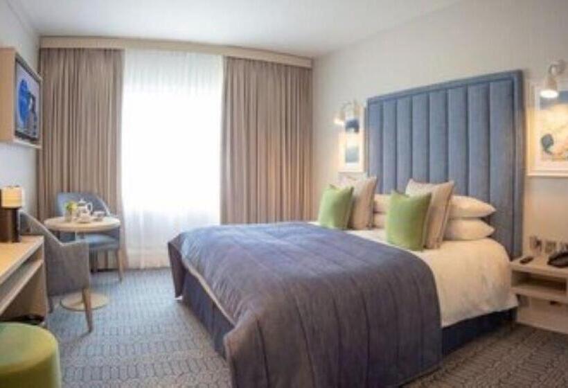 اتاق استاندارد برای معلولان, Four Seasons Hotel, Carlingford