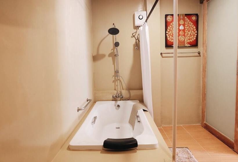 ویلای 1 خوابه, Buri Gallery House