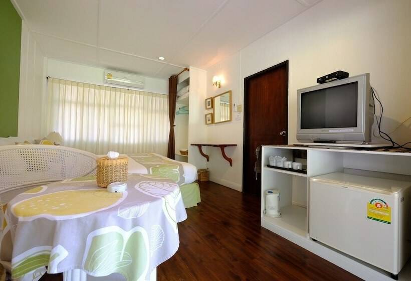 استودیوی استاندارد, Suan Ban Krut Beach Resort