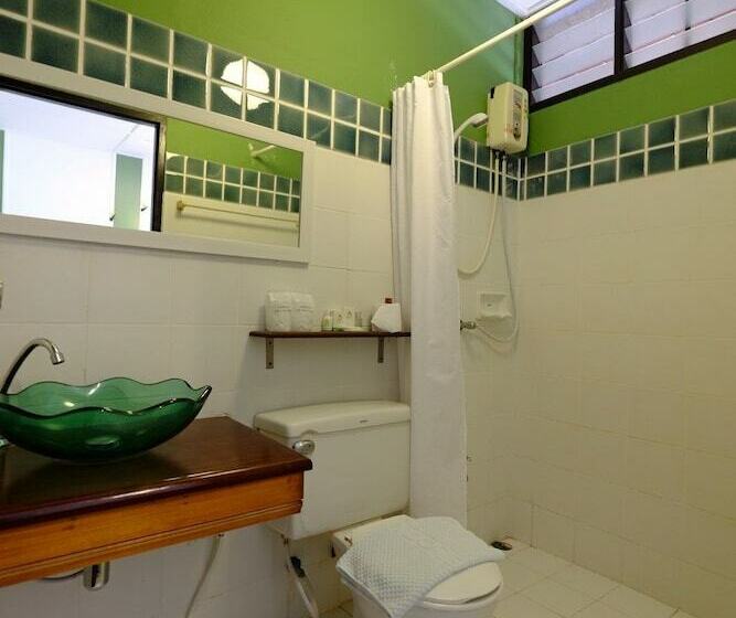 استودیوی استاندارد, Suan Ban Krut Beach Resort