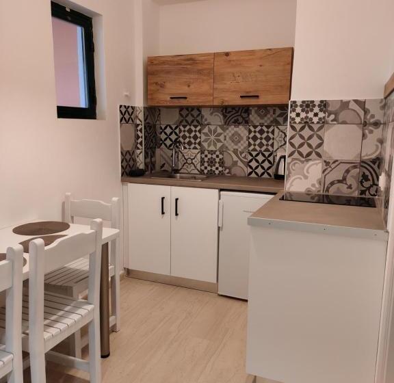 Апартаменты Deluxe 1 Спальня, Valentinos Apartments