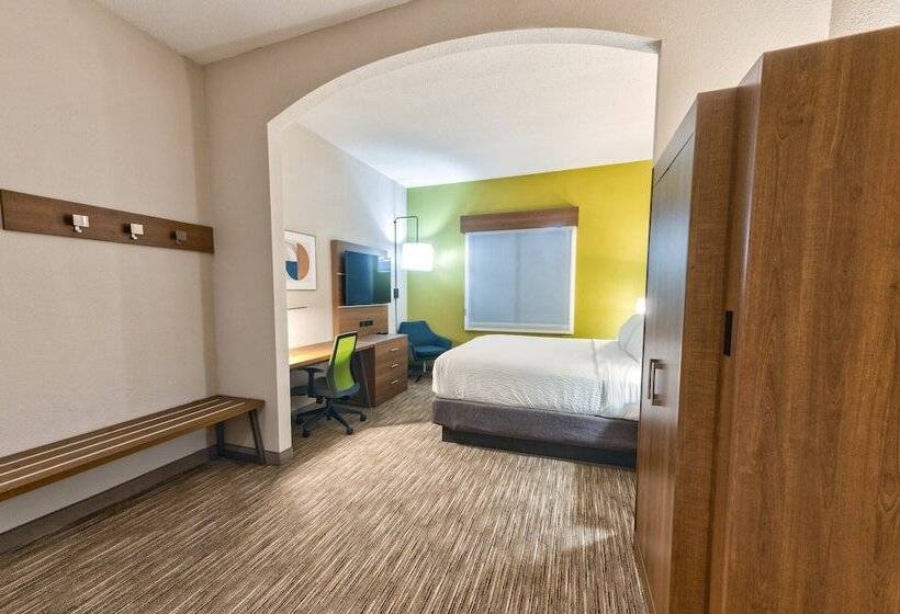 スイート, Holiday Inn Express Hotel & Suites Goshen, An Ihg