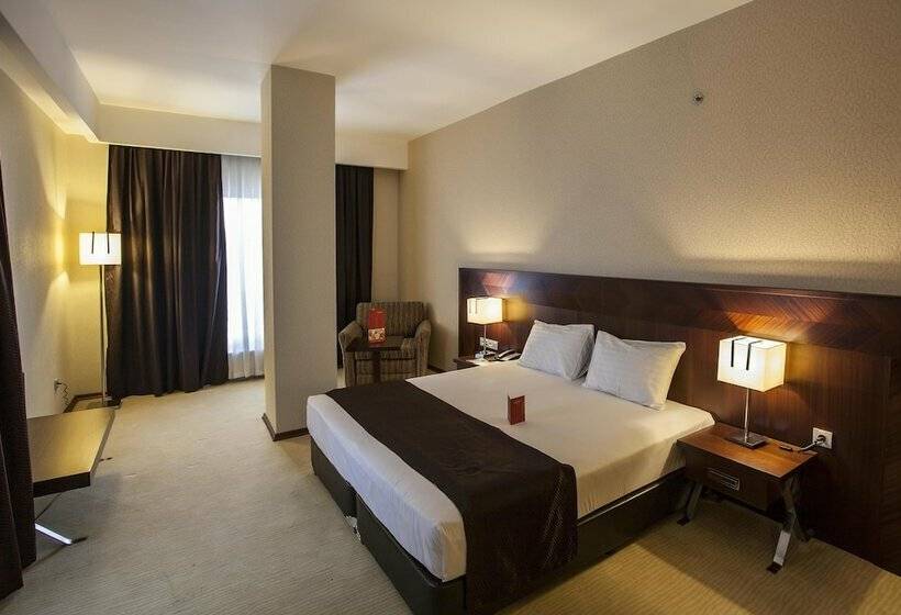 اتاق استاندارد سه نفره, Safir Hotel