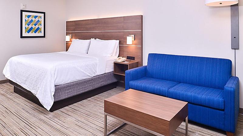 스위트 킹사이즈 침대, Holiday Inn Express Hotel & Suites Mount Pleasant, An Ihg