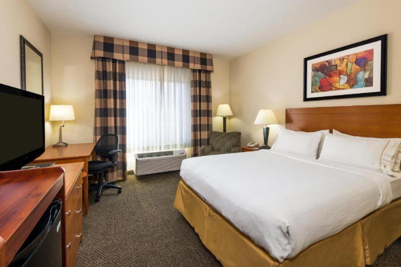 Номер Стандарт Адаптированный для Инвалидов, Holiday Inn Express Hotel Vernal, An Ihg