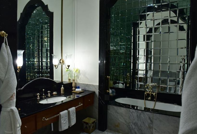 Королевский Люкс, Taj Falaknuma Palace