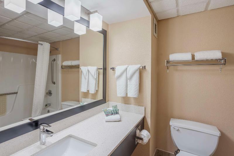 Люкс Кровать Кинг, Best Western Inn At Blakeslee Pocono