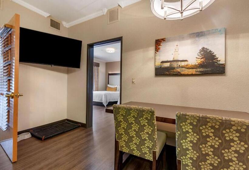 Люкс 2 Спальни, Best Western Premier Bridgewood Hotel Resort