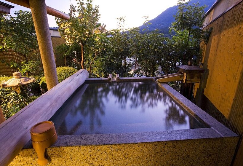 Номер Superior, Yumoto Konpira Onsen Hananoyu Kobaitei