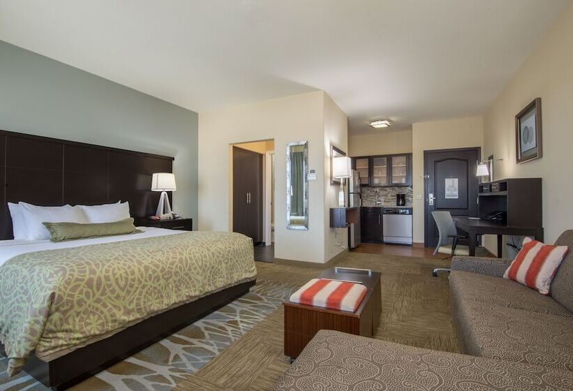 מיטת קינג בסוויטה, Staybridge Suites Amarillo Western Crossing, An Ihg