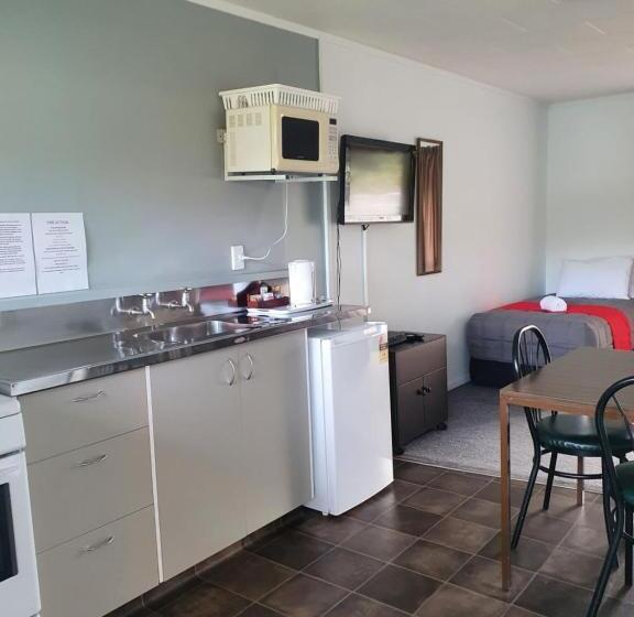 Студия Стандарт, Ohakune Court Motel