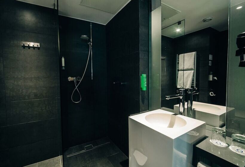 اتاق استاندارد یک نفره, Q Hotel Grand Cru Gdańsk