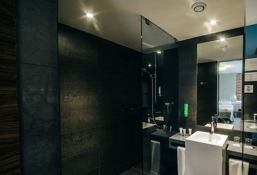 اتاق استاندارد یک نفره, Q Hotel Grand Cru Gdańsk
