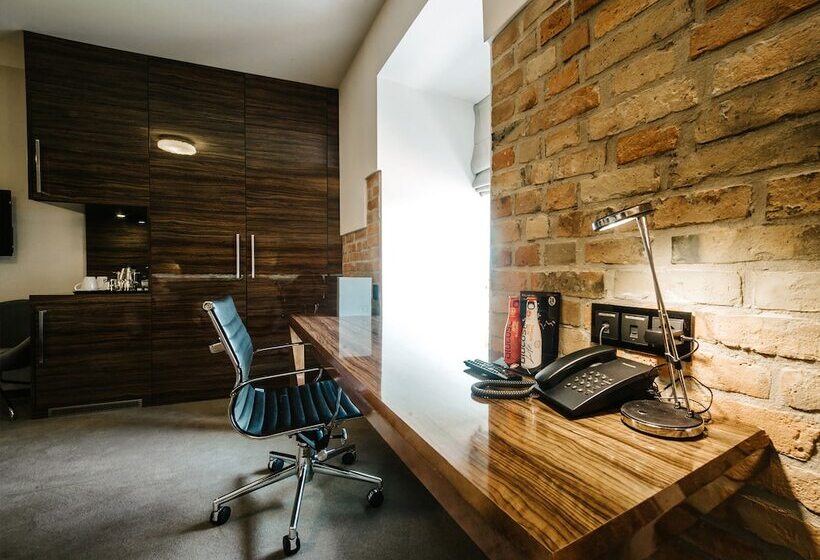 اتاق استاندارد یک نفره, Q Hotel Grand Cru Gdańsk