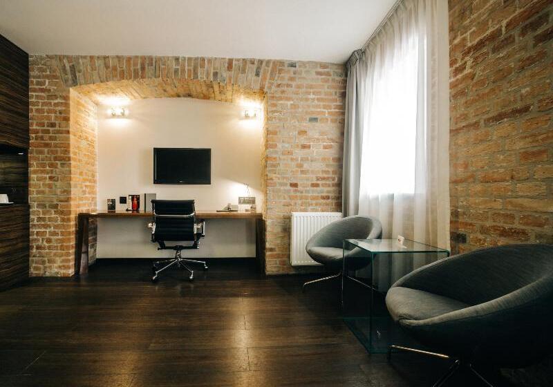اتاق استاندارد, Q Hotel Grand Cru Gdańsk