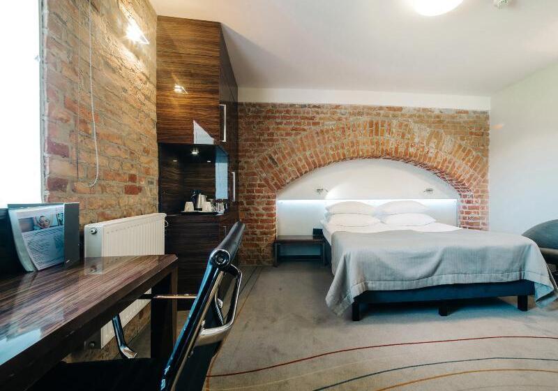 اتاق استاندارد یک نفره, Q Hotel Grand Cru Gdańsk