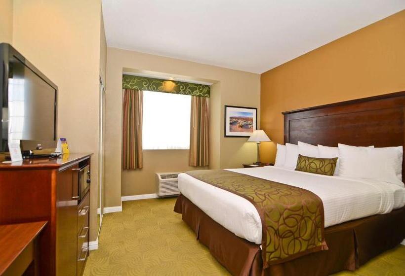 장애인을 위한 킹사이즈 침대 스탠다드 룸, Best Western California City Inn & Suites