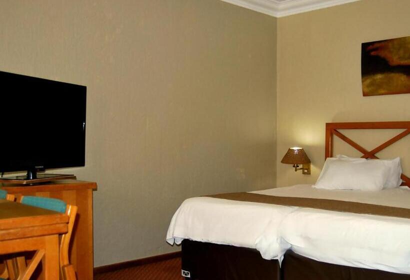 اتاق استاندارد, Safari Hotel & Convention Centre