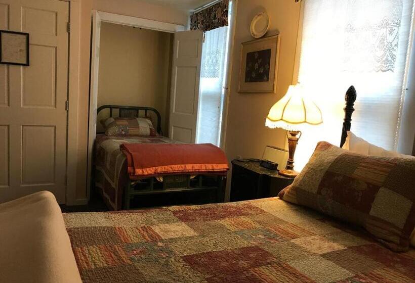 Номер Стандарт Адаптированный для Инвалидов, The Brewster Inn