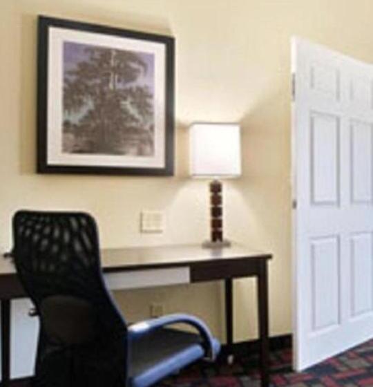 프레지덴셜 스위트, Wingate By Wyndham Lake Charles Casino Area