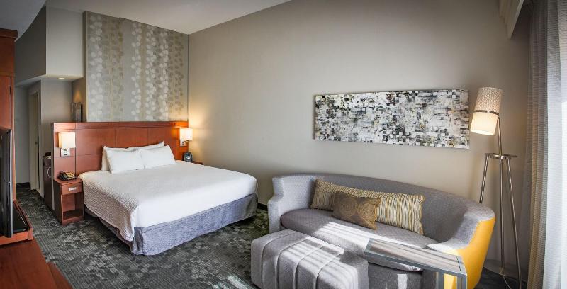 اتاق استاندارد با تخت بزرگ, Courtyard By Marriott Norman