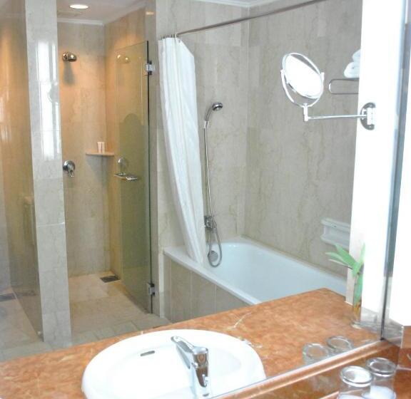 Номер Deluxe, Le Grandeur Palm Resort Johor