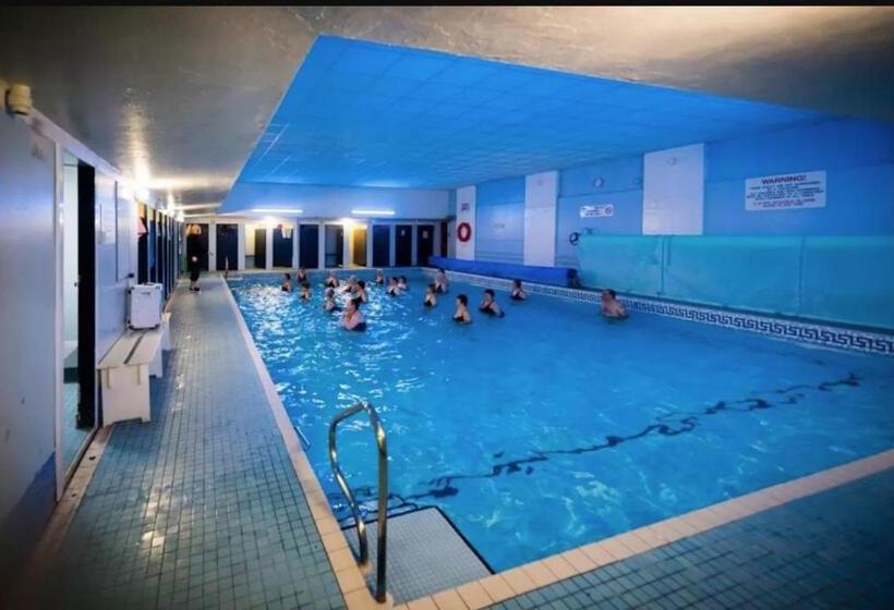 اتاق استاندارد, The Warwick Southport