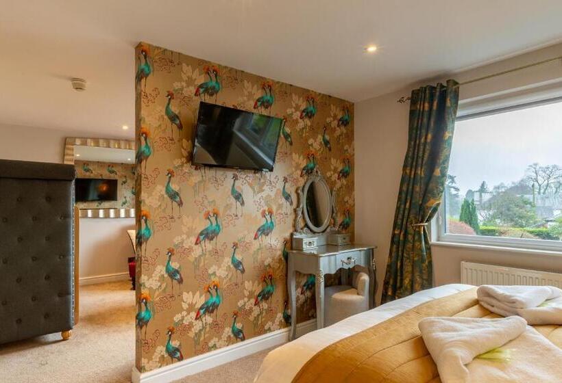 اتاق لوکس چهار تخته, Holly Lodge Guest House With Free Off Site Health Club