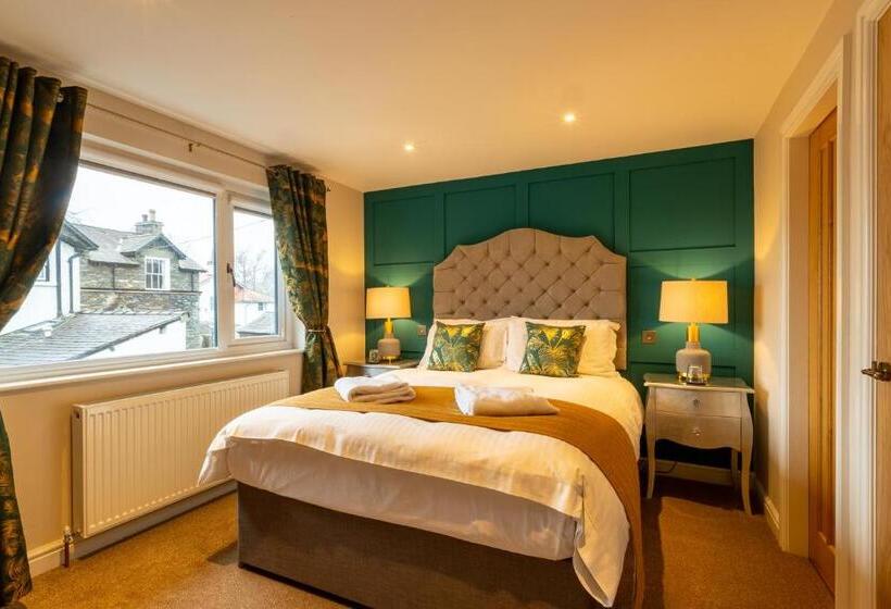 اتاق لوکس چهار تخته, Holly Lodge Guest House With Free Off Site Health Club