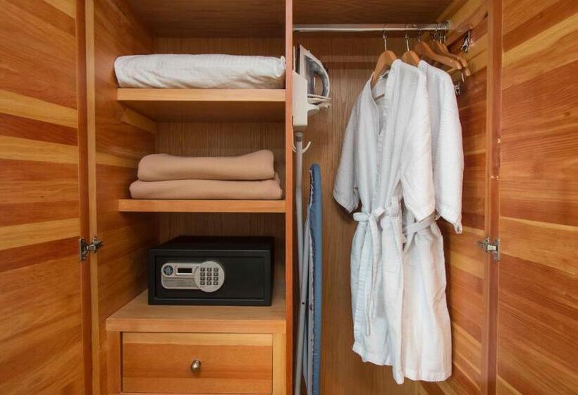 Quarto Estandar Cama King, Rio Queretaro