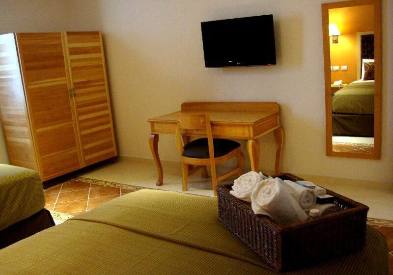 Quarto Estandar, Rio Queretaro