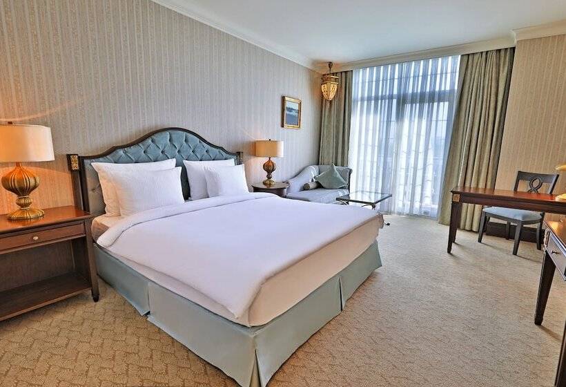 اتاق دلوکس با چشم‌انداز پارک, Rixos Almaty
