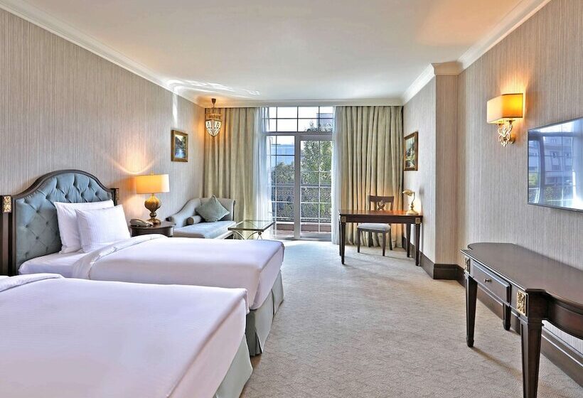 اتاق دلوکس با چشم‌انداز پارک, Rixos Almaty