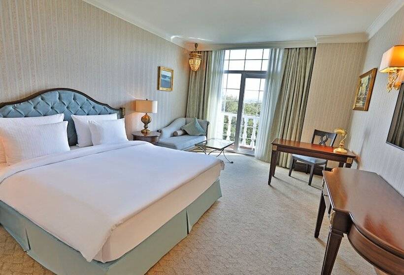 اتاق دلوکس با چشم‌انداز پارک, Rixos Almaty